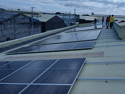 Alimenter l’avenir : installation réussie d’un système de production d’énergie solaire de 200 kW aux Philippines