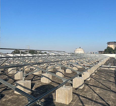 Station de toit solaire de 399,6 kW de l'usine domestique de Yonghua (Xiamen) à Fujian, en Chine